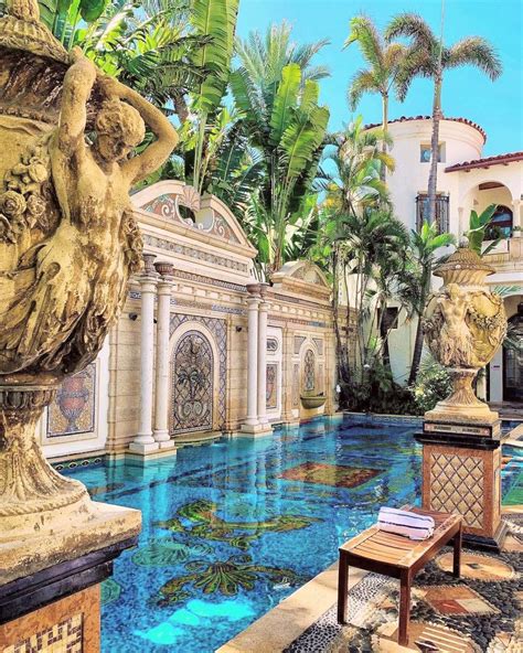 villa casuarina di gianni versace